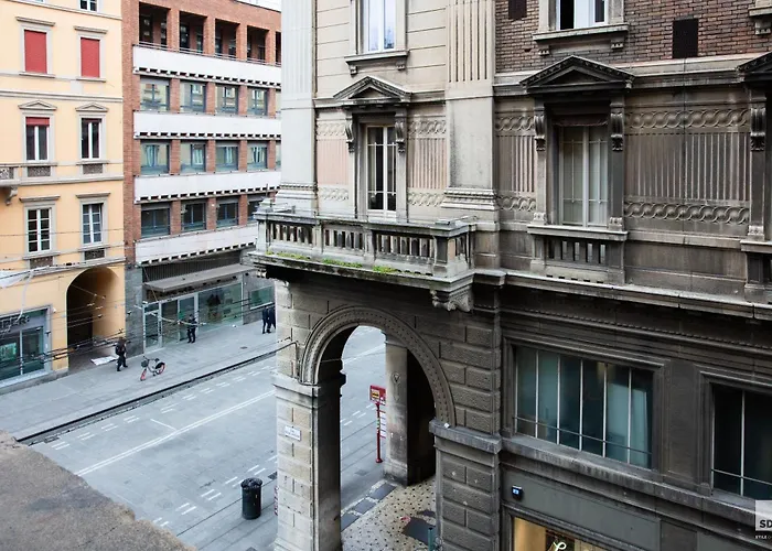 Cavour بولونيا