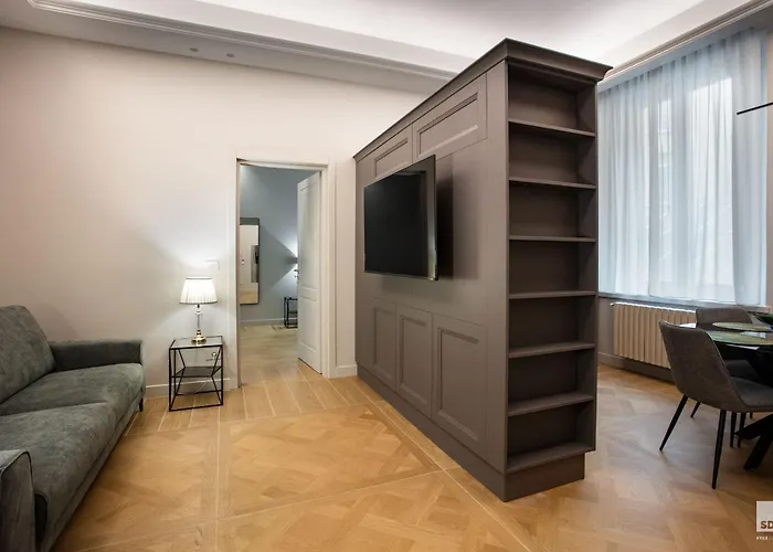 Cavour * بولونيا