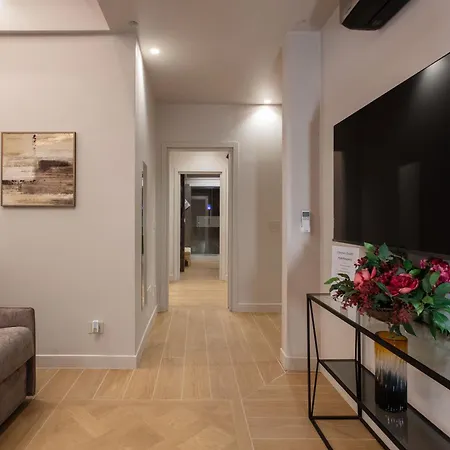 Cavour Apartamento *